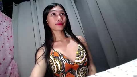 urloverjasmine_xx online show from April 2026 02:33:01 PM