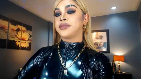 UrMajestyTyra online show from March 2025 03:39:01 AM