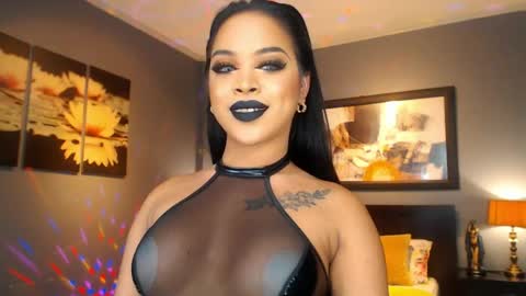 Snapshot of urmajestytyra chatting on April 2026 02:51:02 AM UrMajestyTyra online show from April 2026 02:51:02 AM
