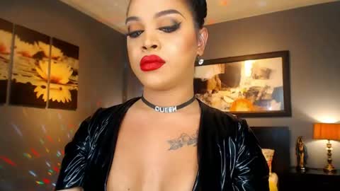 Snapshot of urmajestytyra chatting on May 2026 01:02:02 AM UrMajestyTyra online show from May 2026 01:02:02 AM