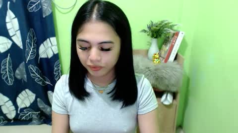 urmystical_sofie online show from November 2025 01:26:02 PM