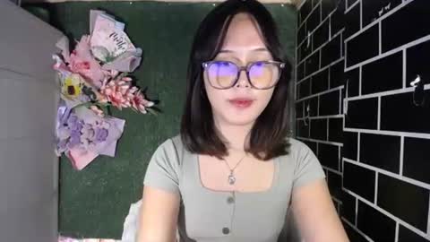 Pia online show from October 2025 02:20:01 AM