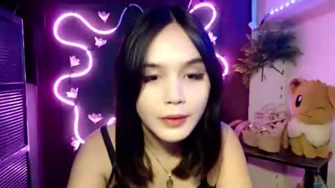 Pia online show from November 2025 09:46:01 PM