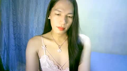 Snapshot of urpinaylovelyjuliaxxx chatting on December 2024 12:49:02 PM queen julia not into CHEAPGUY online show from December 2024 12:49:02 PM
