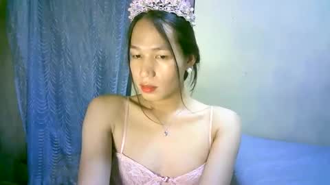 Snapshot of urpinaylovelyjuliaxxx chatting on January 2025 01:02:01 PM queen julia not into CHEAPGUY online show from January 2025 01:02:01 PM