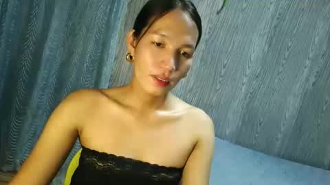 Snapshot of urpinaylovelyjuliaxxx chatting on October 2025 12:45:02 PM queen julia not into CHEAPGUY online show from October 2025 12:45:02 PM