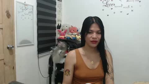 hi im kim online show from January 2025 12:23:01 PM