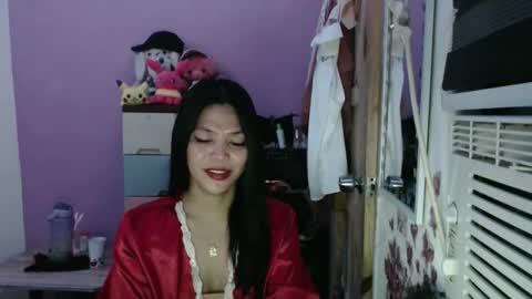 hi im kim online show from October 2025 09:21:02 AM