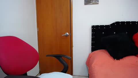 Eveling Blanco  online show from January 2025 05:30:02 PM