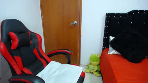 Eveling Blanco  online show from September 2025 04:06:01 PM