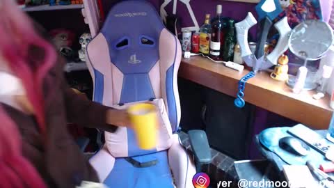 --Lucy-- online show from September 2025 05:14:02 PM