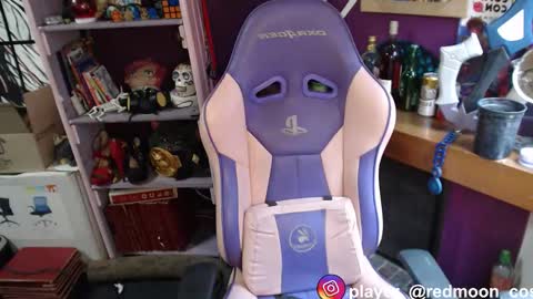 --Lucy-- online show from October 2025 06:05:01 PM