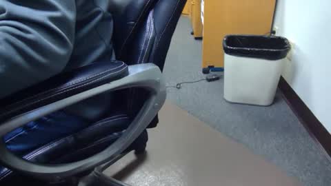 Snapshot of useemie chatting on January 2025 11:45:01 PM useemie online show from January 2025 11:45:01 PM