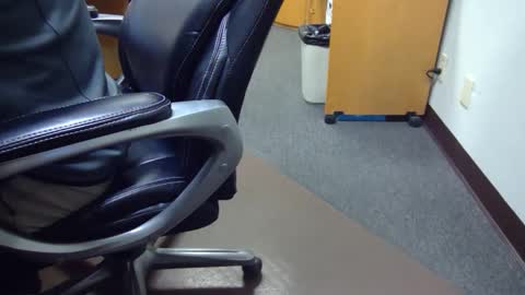 Snapshot of useemie chatting on February 2025 07:10:02 PM useemie online show from February 2025 07:10:02 PM