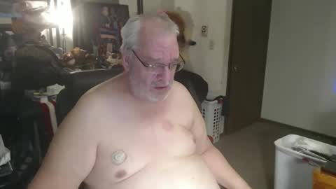 Snapshot of usgoober chatting on February 2026 02:49:02 AM Eric online show from February 2026 02:49:02 AM