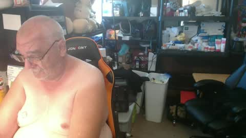 Snapshot of usgoober chatting on June 2026 12:25:01 PM Eric online show from June 2026 12:25:01 PM