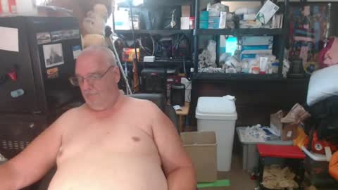 Snapshot of usgoober chatting on July 2026 01:09:02 AM Eric online show from July 2026 01:09:02 AM