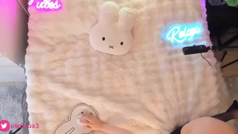 Snapshot of uwuxo chatting on January 2025 06:13:01 AM Romy online show from January 2025 06:13:01 AM