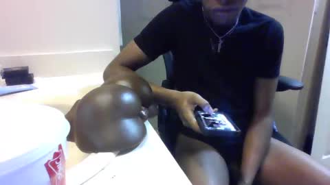 Snapshot of uzithebbc chatting on December 2024 10:00:01 PM uzithebbc online show from December 2024 10:00:01 PM