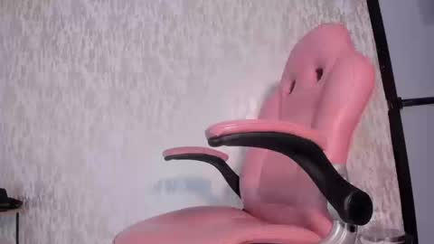        online show from September 2025 01:55:01 PM