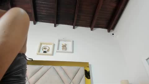 vahioleth  online show from February 2025 07:16:01 PM