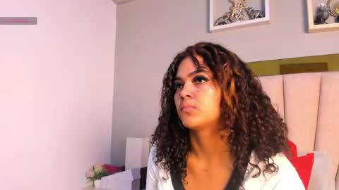 Snapshot of vahiolet_fuentes chatting on July 2026 03:04:01 AM vahioleth online show from July 2026 03:04:01 AM