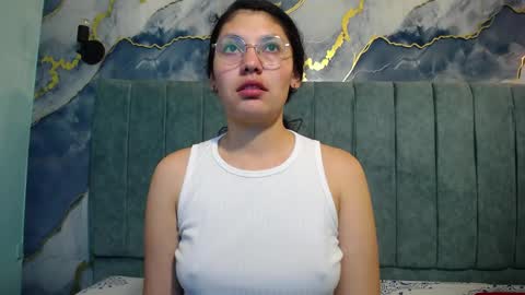 Vainilla online show from April 2026 01:33:01 AM