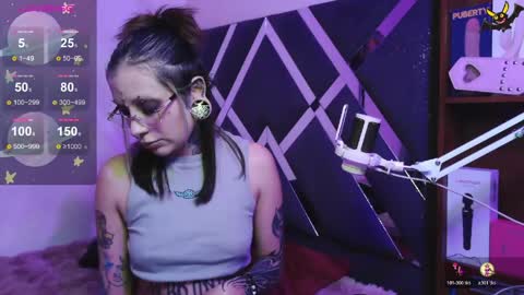 Vainilla Independent model online show from April 2026 01:42:02 AM