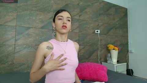 V A I O L E T T  S M I T H online show from February 2025 01:30:02 PM