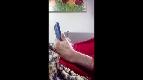 valdirww80 online show from April 2026 11:15:01 AM