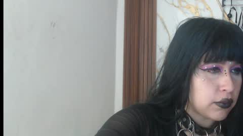 Snapshot of valen_ross7 chatting on June 2026 08:07:02 AM valen_ross7 online show from June 2026 08:07:02 AM
