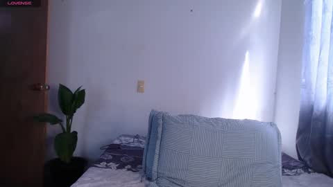 Snapshot of valen_thompson chatting on May 2026 08:35:02 PM IG-valen mendoza99 twitter valenthompson99 online show from May 2026 08:35:02 PM