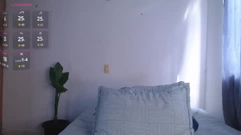 Snapshot of valen_thompson chatting on May 2026 08:38:02 PM IG-valen mendoza99 twitter valenthompson99 online show from May 2026 08:38:02 PM