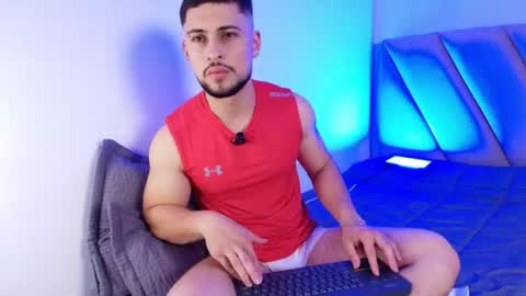 Snapshot of valenssio_moretti chatting on June 2026 12:44:01 AM valenssio_moretti online show from June 2026 12:44:01 AM