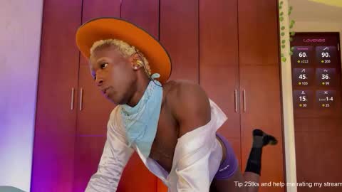 Snapshot of valent1nn chatting on January 2025 11:26:01 AM Valentin independent Cam Boy online show from January 2025 11:26:01 AM