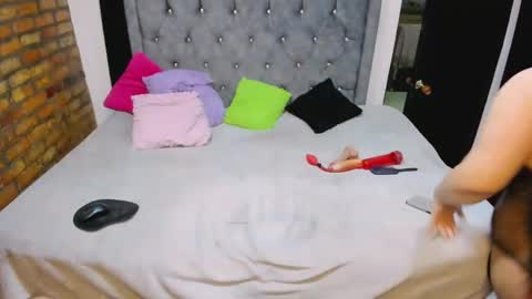 Snapshot of valenthottie chatting on September 2025 01:06:01 AM Valentina online show from September 2025 01:06:01 AM