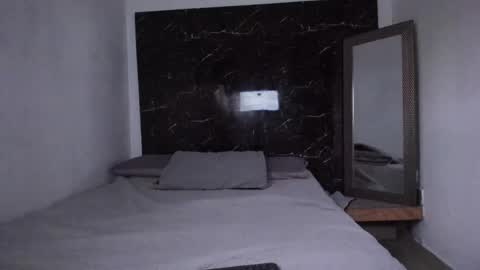 valentina__gonzalez online show from October 2025 07:57:02 PM