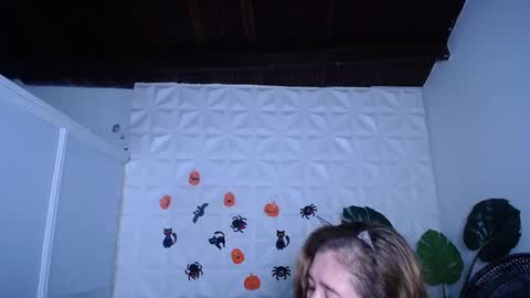 Valentina  online show from October 2025 08:20:01 AM