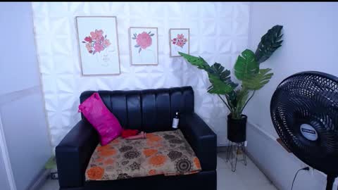 Valentina  online show from January 2026 10:57:01 PM