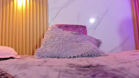 valentinaliux_ online show from June 2026 02:33:01 PM