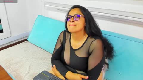 valentinarivers online show from April 2026 07:28:01 AM