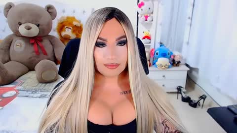 Snapshot of valentinaxqueen chatting on January 2025 01:27:01 AM    online show from January 2025 01:27:01 AM
