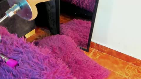 Snapshot of valentine_mia__ chatting on May 2026 09:31:01 PM Mia online show from May 2026 09:31:01 PM