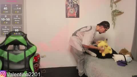 valentino online show from February 2026 04:23:02 AM