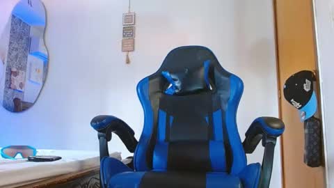 Mistery Guy online show from October 2025 05:15:02 PM