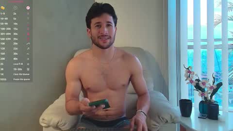 Valentino online show from February 2025 11:04:01 PM