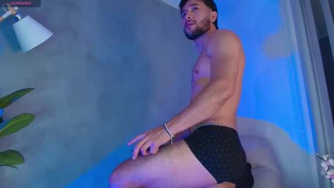 Valentino online show from March 2025 05:29:02 AM