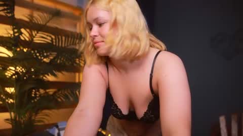 valeri______ online show from June 2026 07:05:01 PM