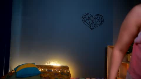 valeri______ online show from July 2026 06:58:02 AM