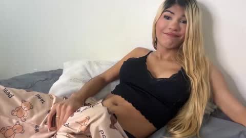 Snapshot of valeri_bigcock chatting on October 2025 06:52:01 AM valeri_bigcock online show from October 2025 06:52:01 AM